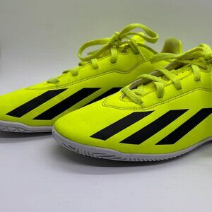 adidas youth indoor soccer shoes – size 4.5 US